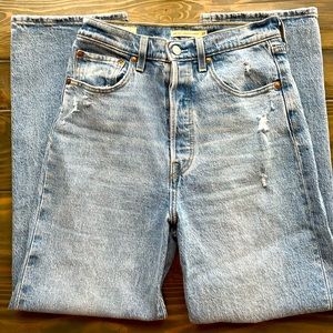 Levi’s Ribcage Straight ankle jeans